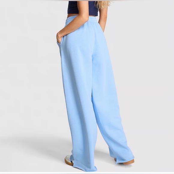 VICTORIA’S SECRET PINK CAMPUS FLEECE WIDE LEG SPLIT-HEM SWEATPANTS - NWT - Picture 2 of 3